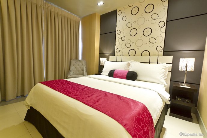 Eloisa Royal Suites
