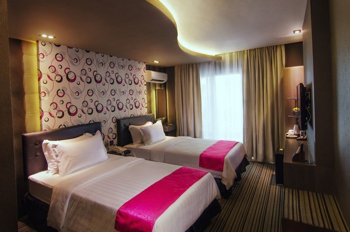 Eloisa Royal Suites