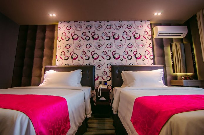 Eloisa Royal Suites