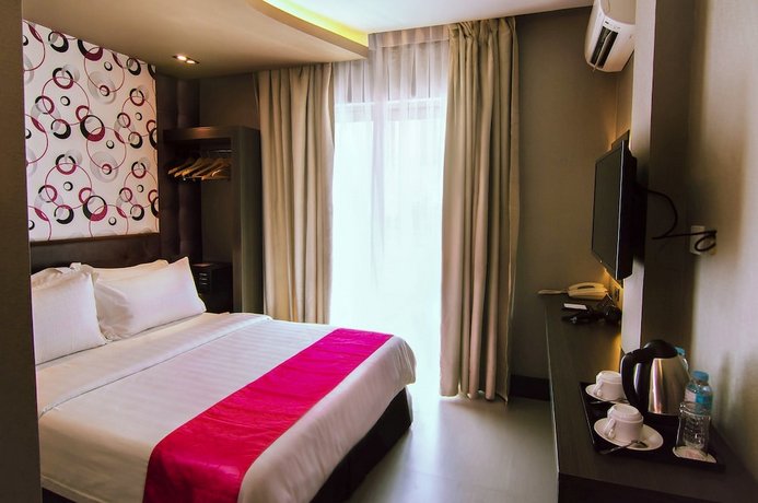 Eloisa Royal Suites