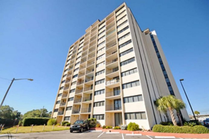 Holiday Towers by Elliott Beach Rentals