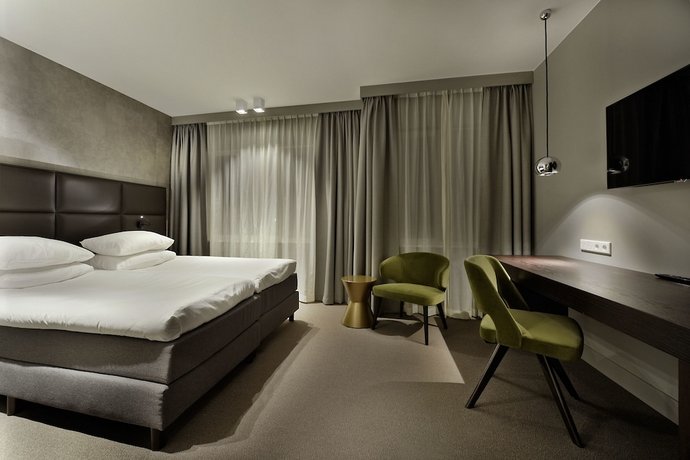 Amsterdam Forest Hotel
