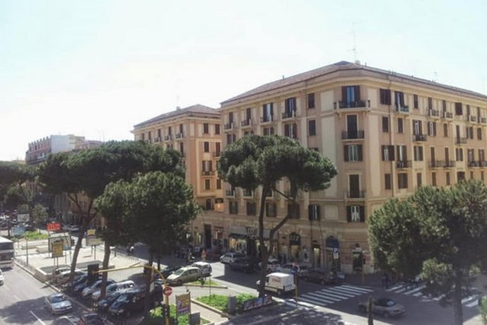 Vacanze Romane Rooms