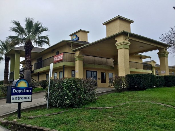 Days Inn by Wyndham San Antonio Interstate Hwy 35 North