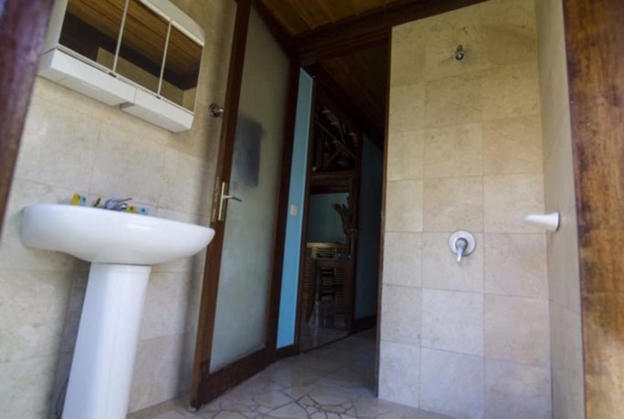 Oa Oa Lodge