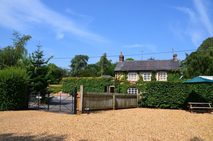 Stonehenge Cottages