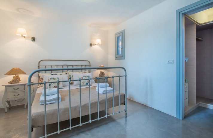 Aelia Hospitality Paros