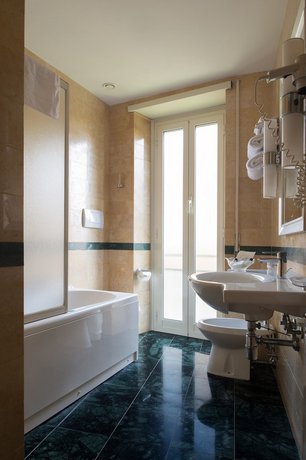 Hotel Santa Costanza