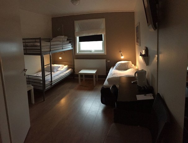 Hotel E-10