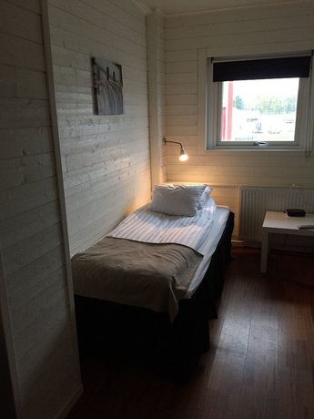 Hotel E-10