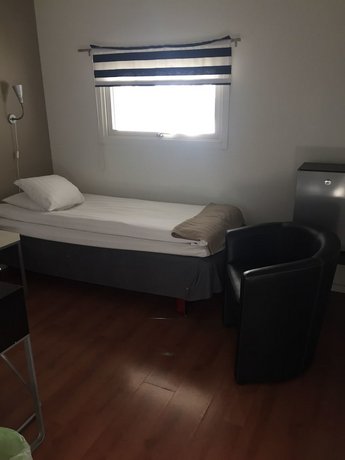 Hotel E-10
