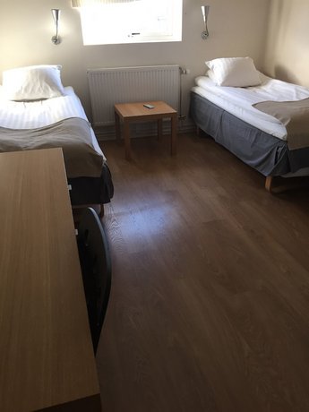 Hotel E-10