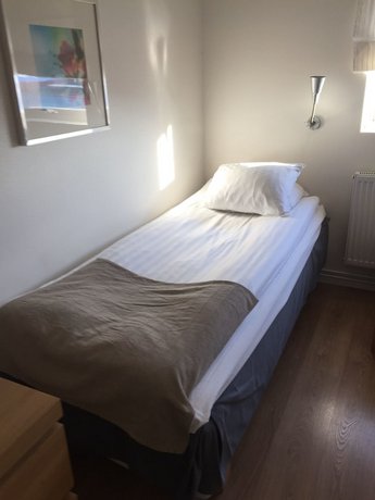 Hotel E-10
