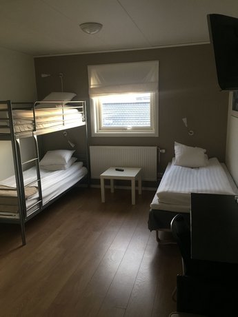 Hotel E-10