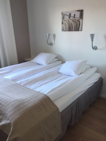 Hotel E-10