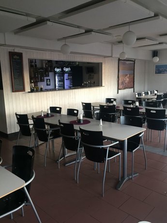 Hotel E-10