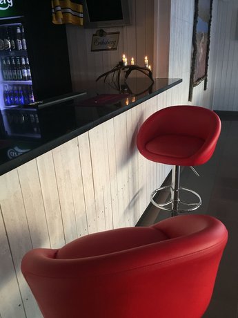 Hotel E-10