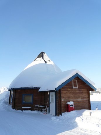 Hotel E-10