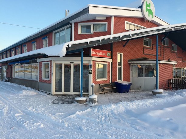 Hotel E-10