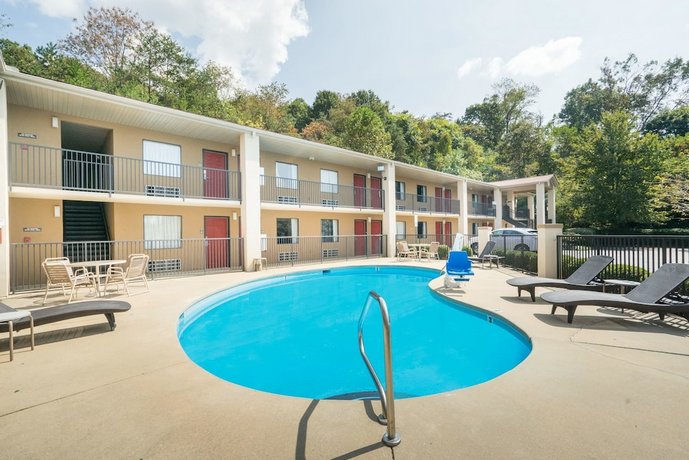 Days Inn by Wyndham Asheville North