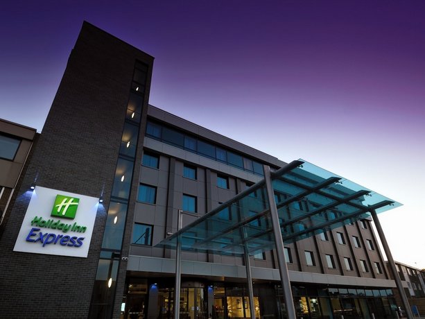 Holiday Inn Express London Heathrow T5