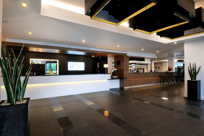 Holiday Inn Express London Heathrow T5