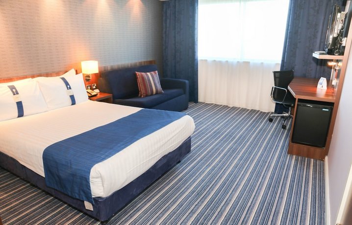 Holiday Inn Express London Heathrow T5