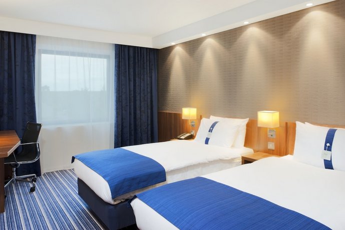 Holiday Inn Express London Heathrow T5