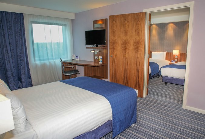 Holiday Inn Express London Heathrow T5