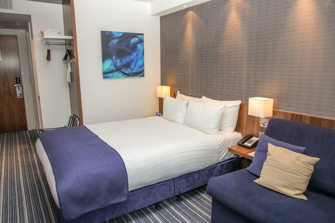 Holiday Inn Express London Heathrow T5