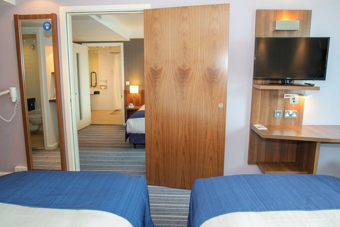 Holiday Inn Express London Heathrow T5