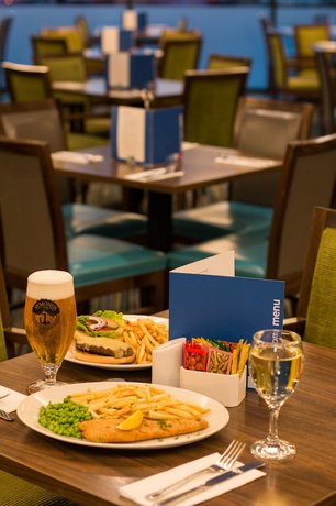 Holiday Inn Express London Heathrow T5