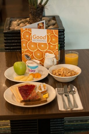 Holiday Inn Express London Heathrow T5