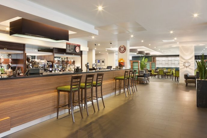 Holiday Inn Express London Heathrow T5