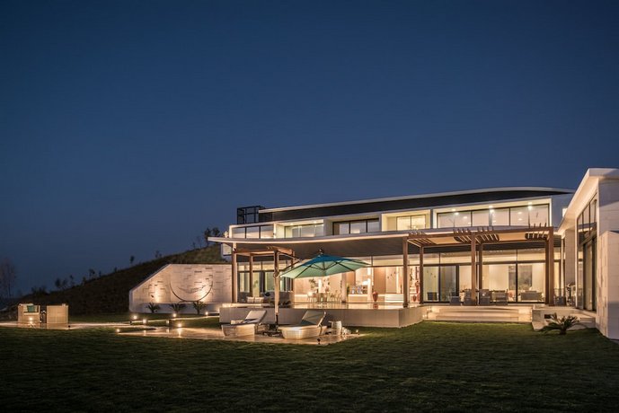 Zaya Nurai Island Resort