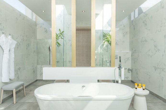 Zaya Nurai Island Resort