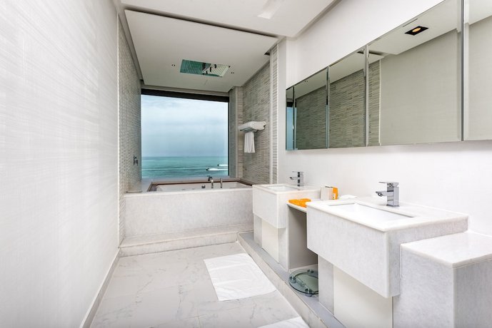 Zaya Nurai Island Resort