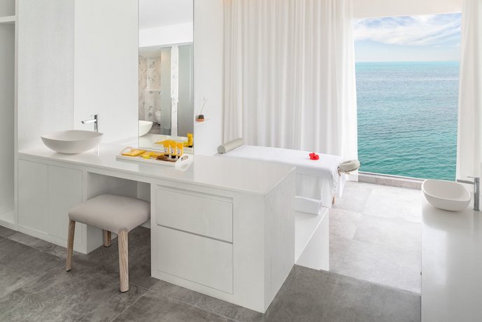 Zaya Nurai Island Resort