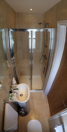 Queens Hotel & Spa