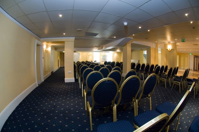 Queens Hotel & Spa