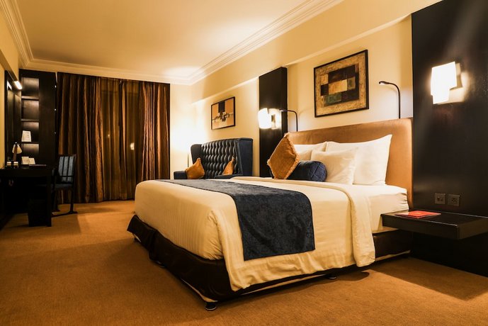 Sterling's Mac Hotel