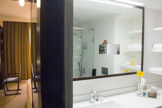Sterling's Mac Hotel
