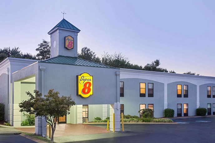 Super 8 by Wyndham Chattanooga Hamilton Place Hotel