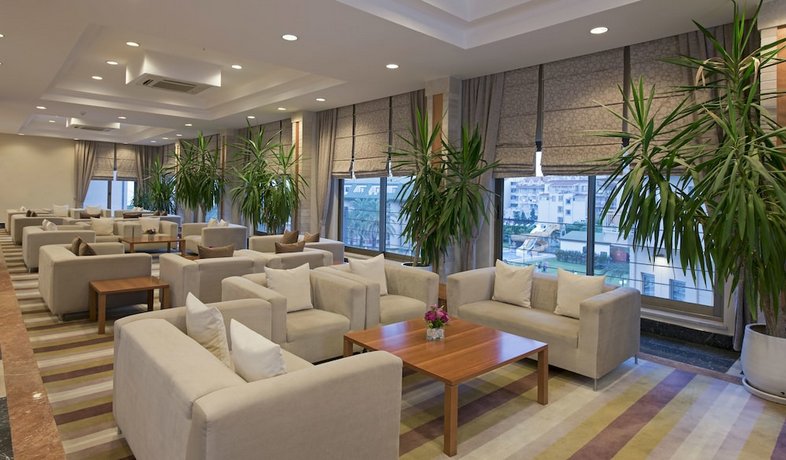 Novum Garden Side Hotel