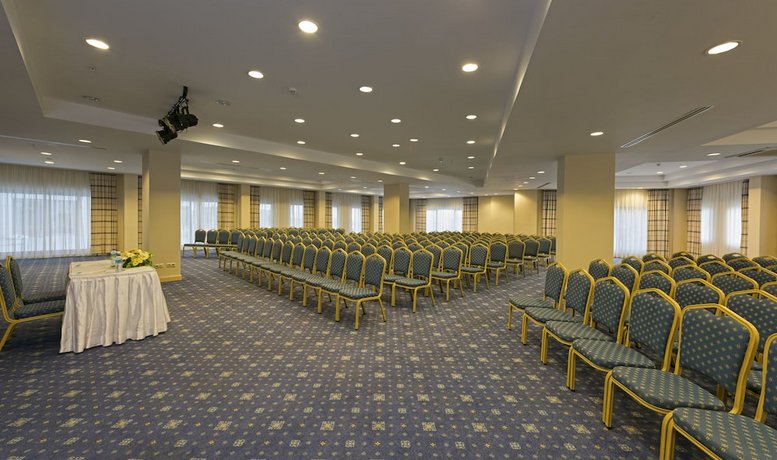 Novum Garden Side Hotel