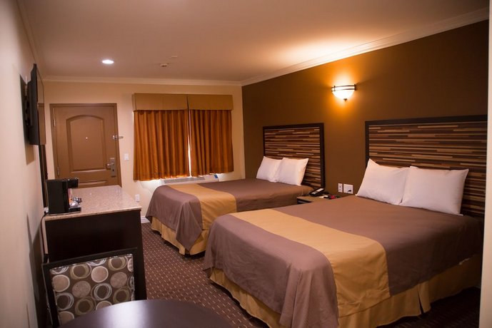 Diamond Bell Inn & Suites
