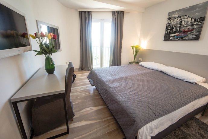 Hotel Plaza Pag