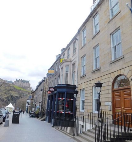 Edinburgh Castle Apartments New Town Edinburgh