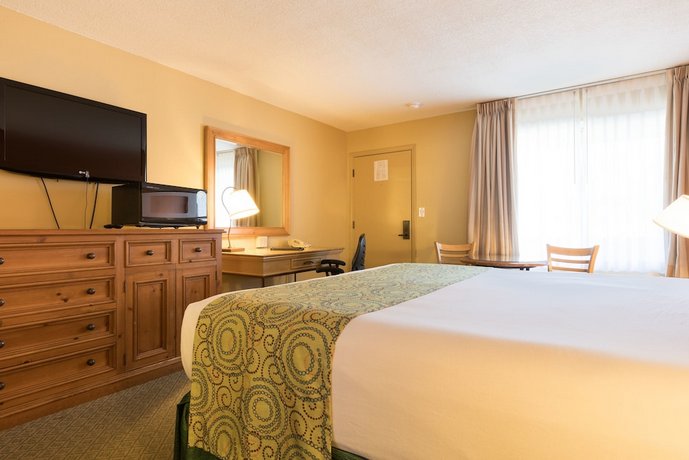 Sandpiper Lodge - Santa Barbara