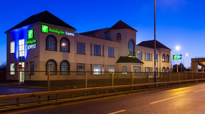 Holiday Inn Express London Chingford